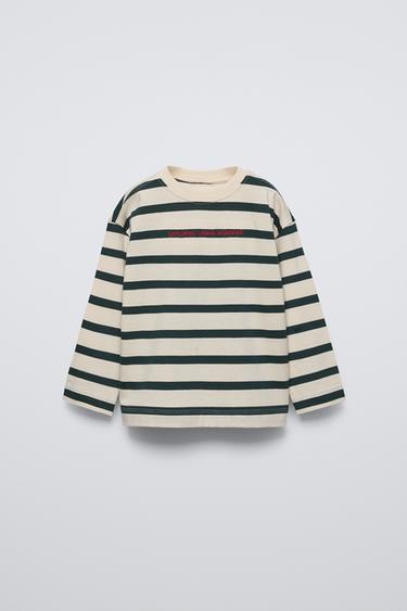 CAMISETA RAYAS TEXTO BORDADO - Crudo / Verde de Zara