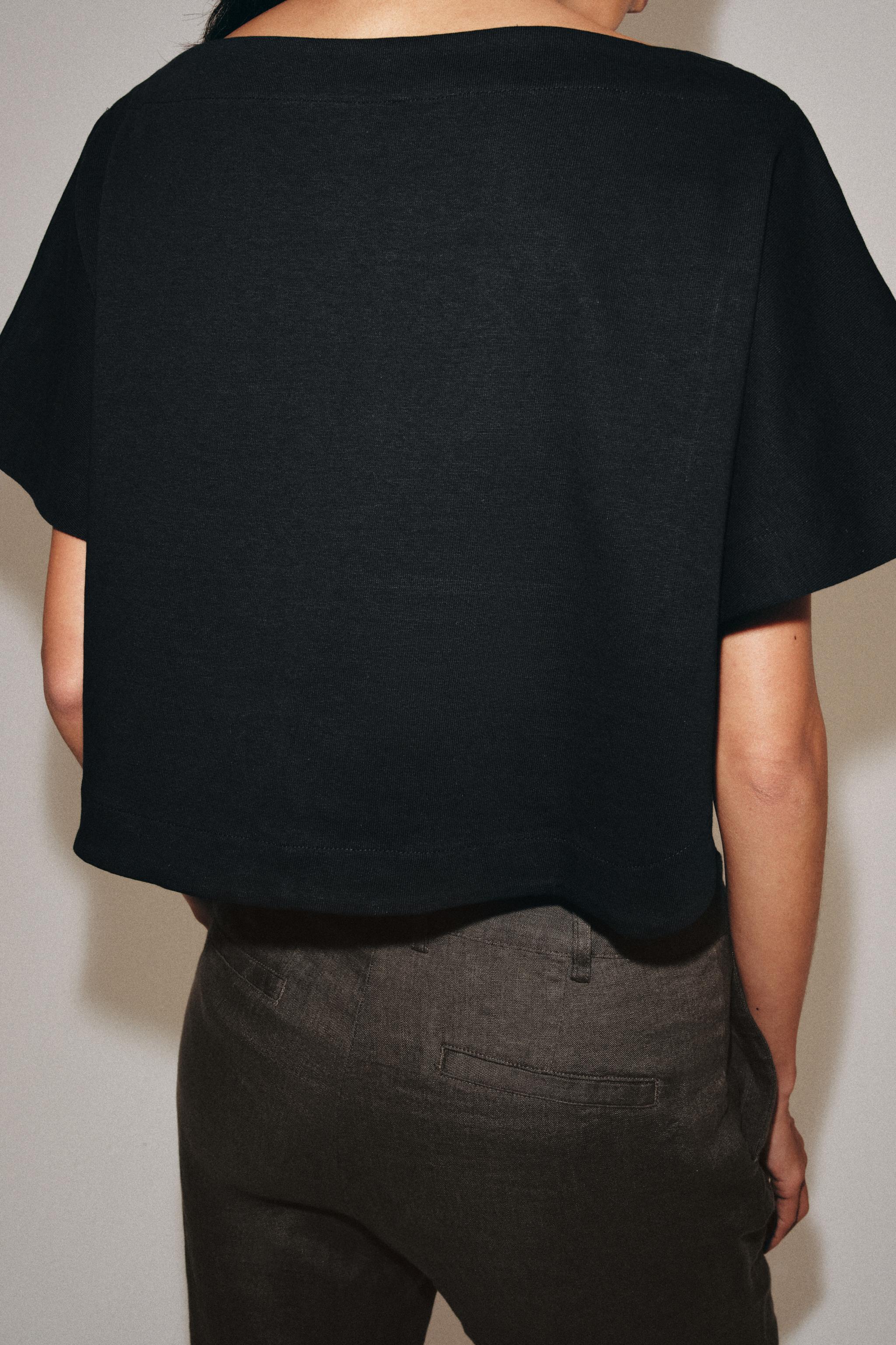 TOP COURT EFFET CAPE