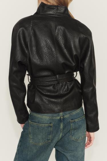 BLOUSON EN MATIÈRE SYNTHÉTIQUE AVEC CEINTURE ZW COLLECTION - Marron foncé de Zara - Image 1