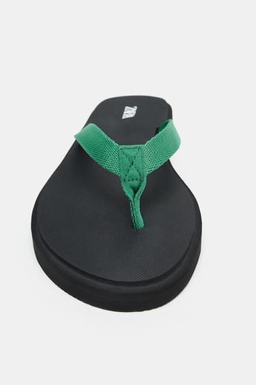 SANDALES PLATES CONTRASTE - Vert de Zara - Image 2