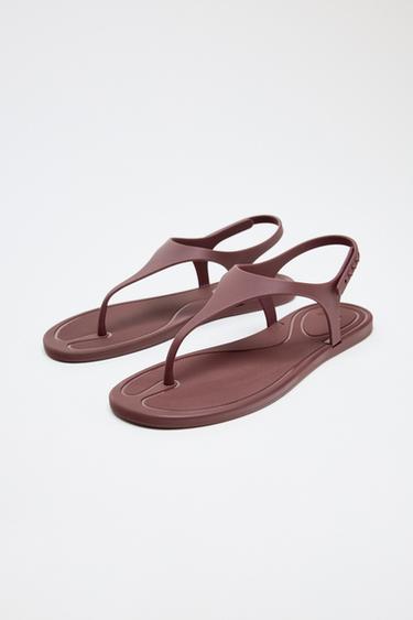 RUBBERISED SANDALS - Burgundy Red by Zara