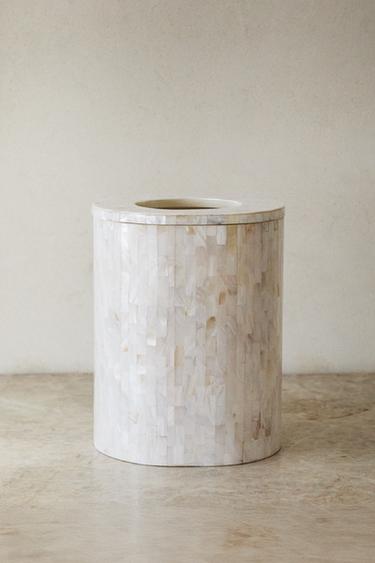MOTHER-OF-PEARL BATHROOM BIN - Light beige by Zara