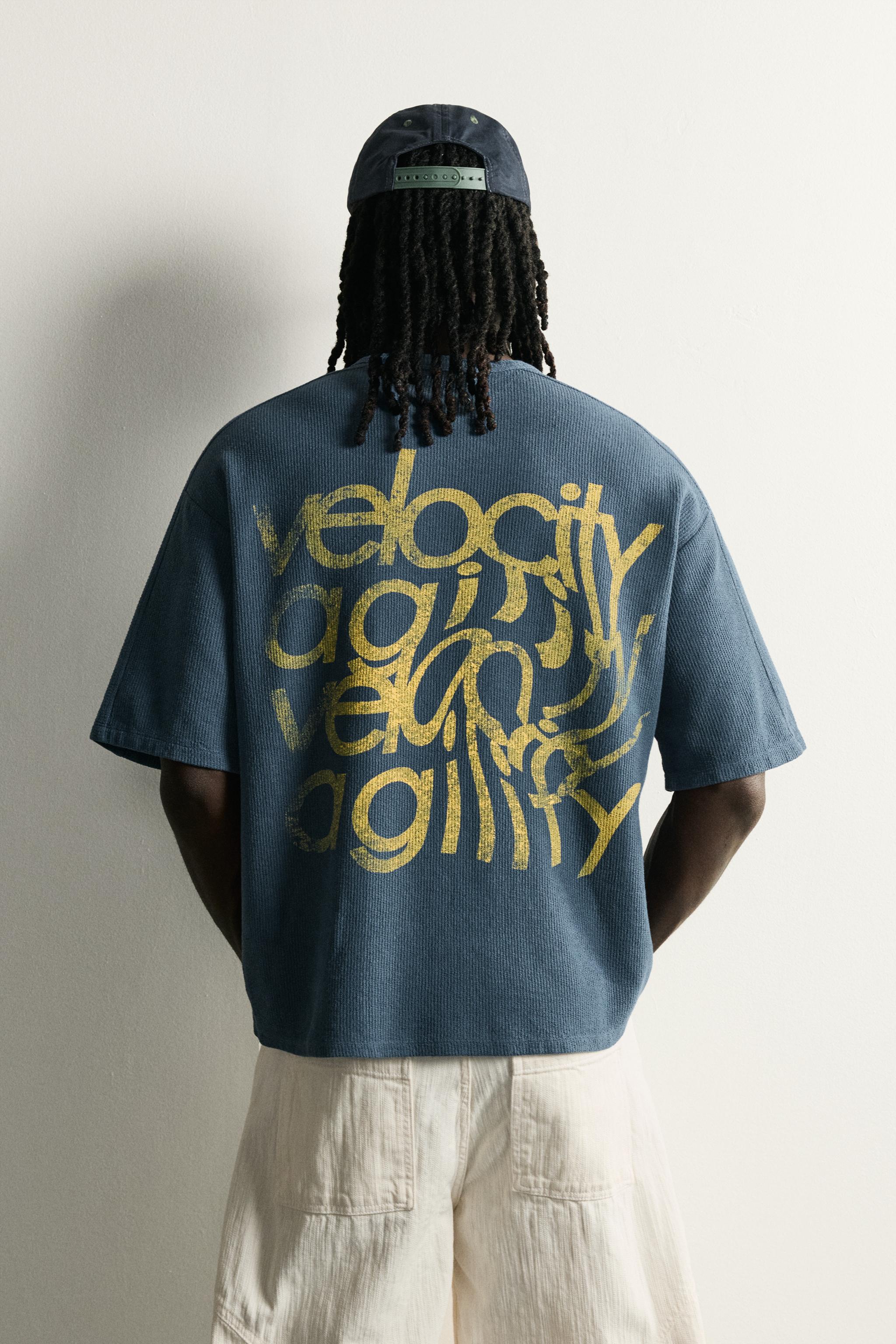 T-SHIRT EN MAILLE LAVÉ IMPRIMÉ