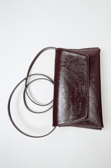 SCHULTERTASCHE IN LACKOPTIK - Bordeauxrot von Zara