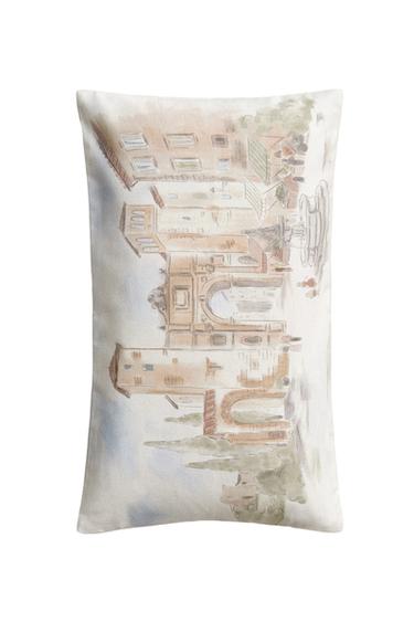 LANDSCAPE CUSHION COVER - بيج الخاص بـ Zara