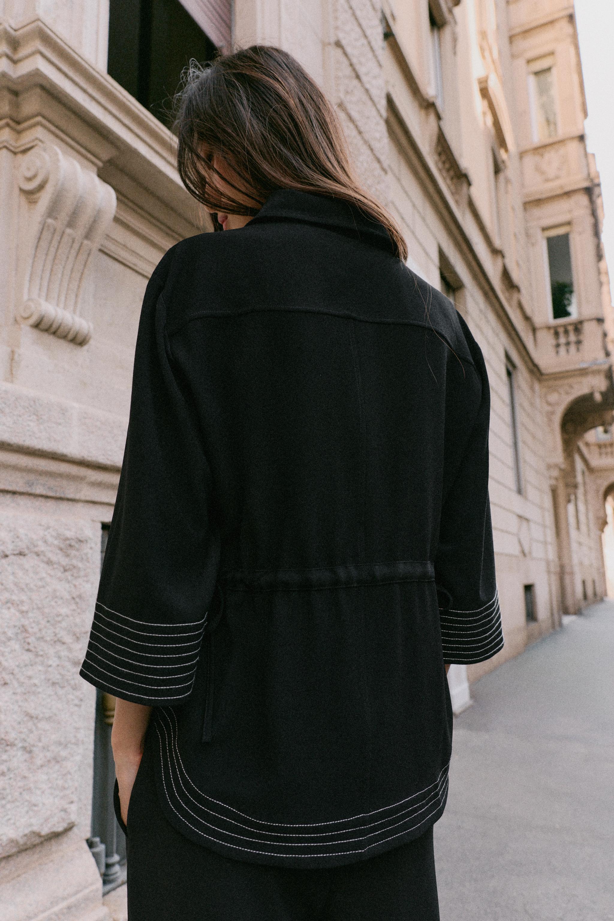 CHEMISE SURPIQÛRES CONTRASTE