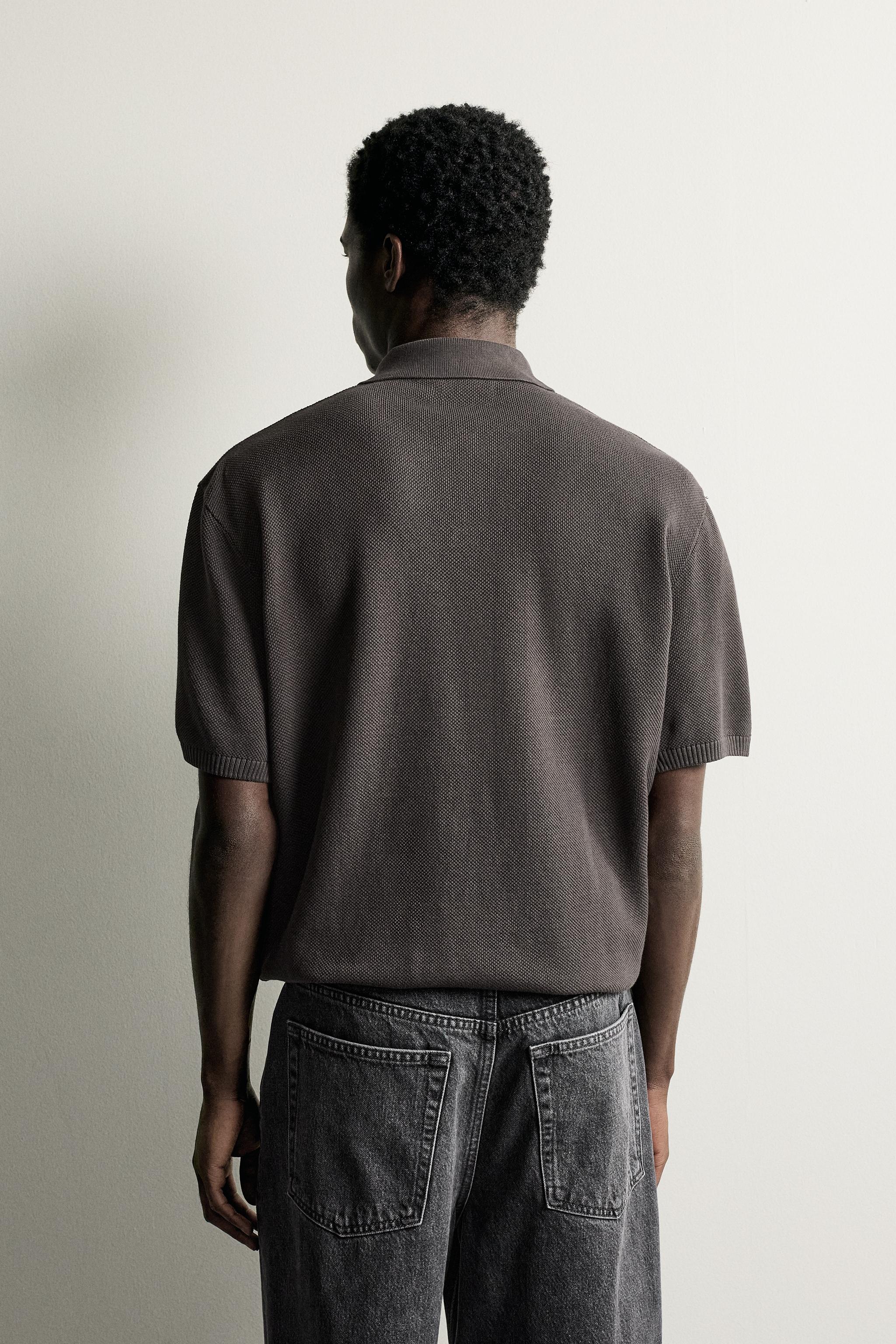 REGULAR FIT TEXTURED KNIT POLO