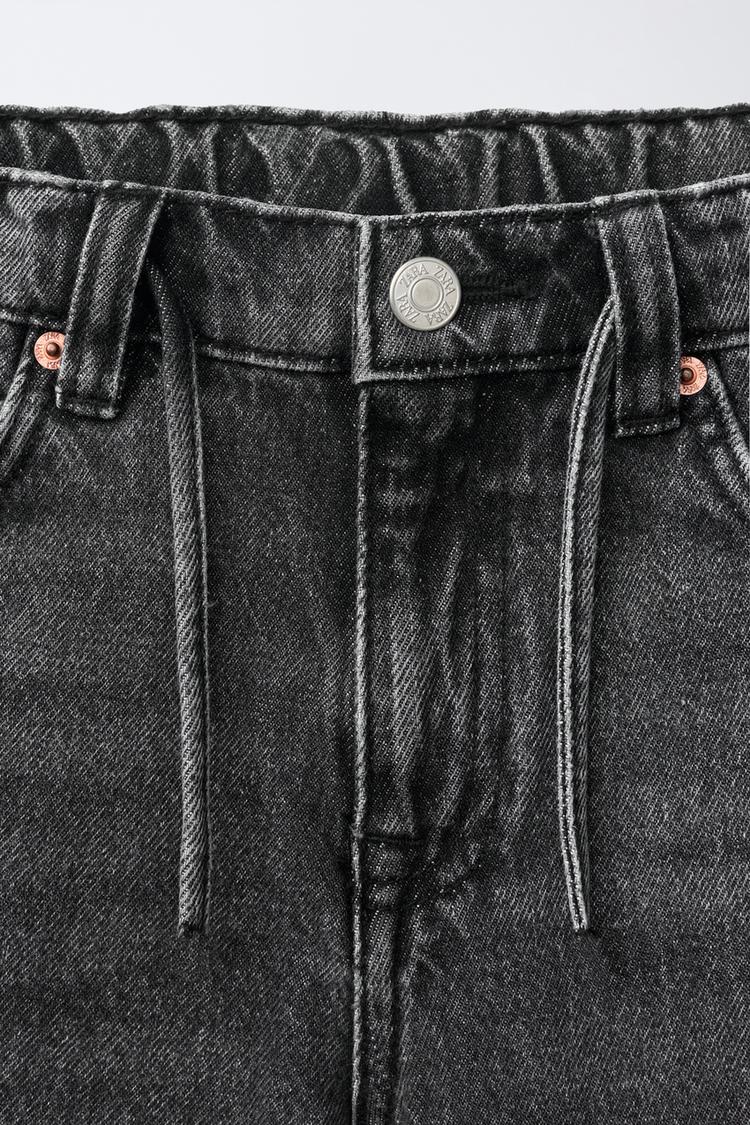 JEANS BARRIL CON CINTURÓN DE CORDÓN 4