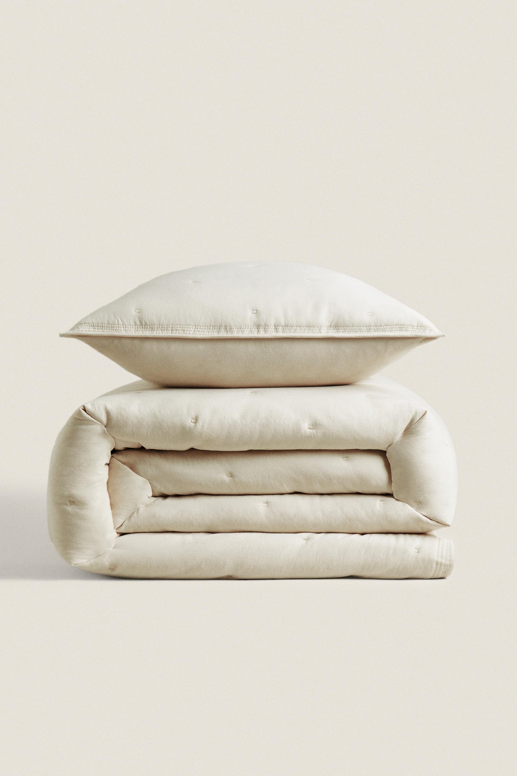 多彩な素材とサイズの羽毛布団 | Zara Home 日本/Japan | 最新