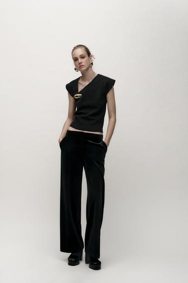 KNIT TOP WITH GOLDEN APPLIQUÉ - Black by Zara - Image 0