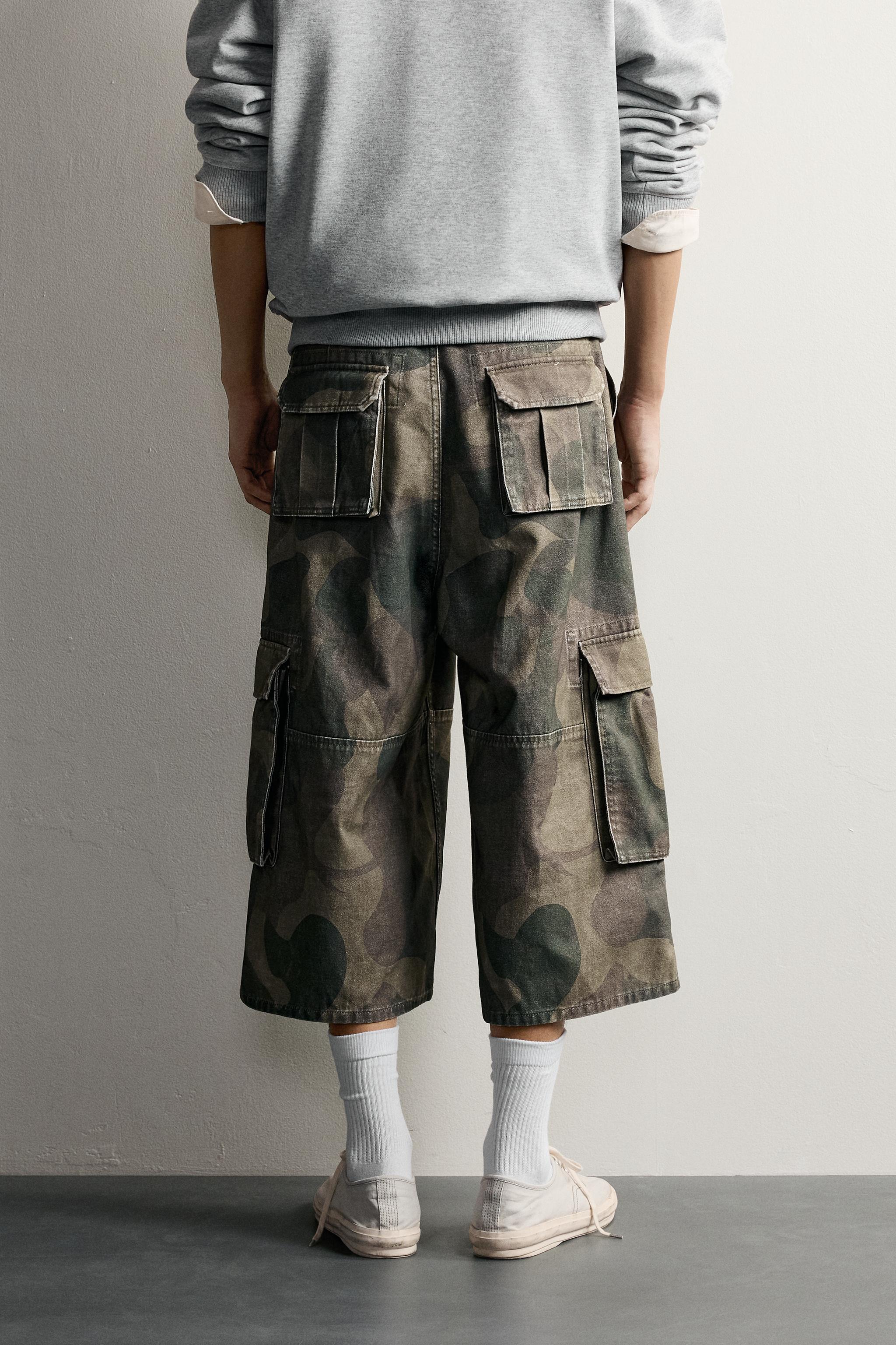 ABSTRACT PRINT CARGO JORTS