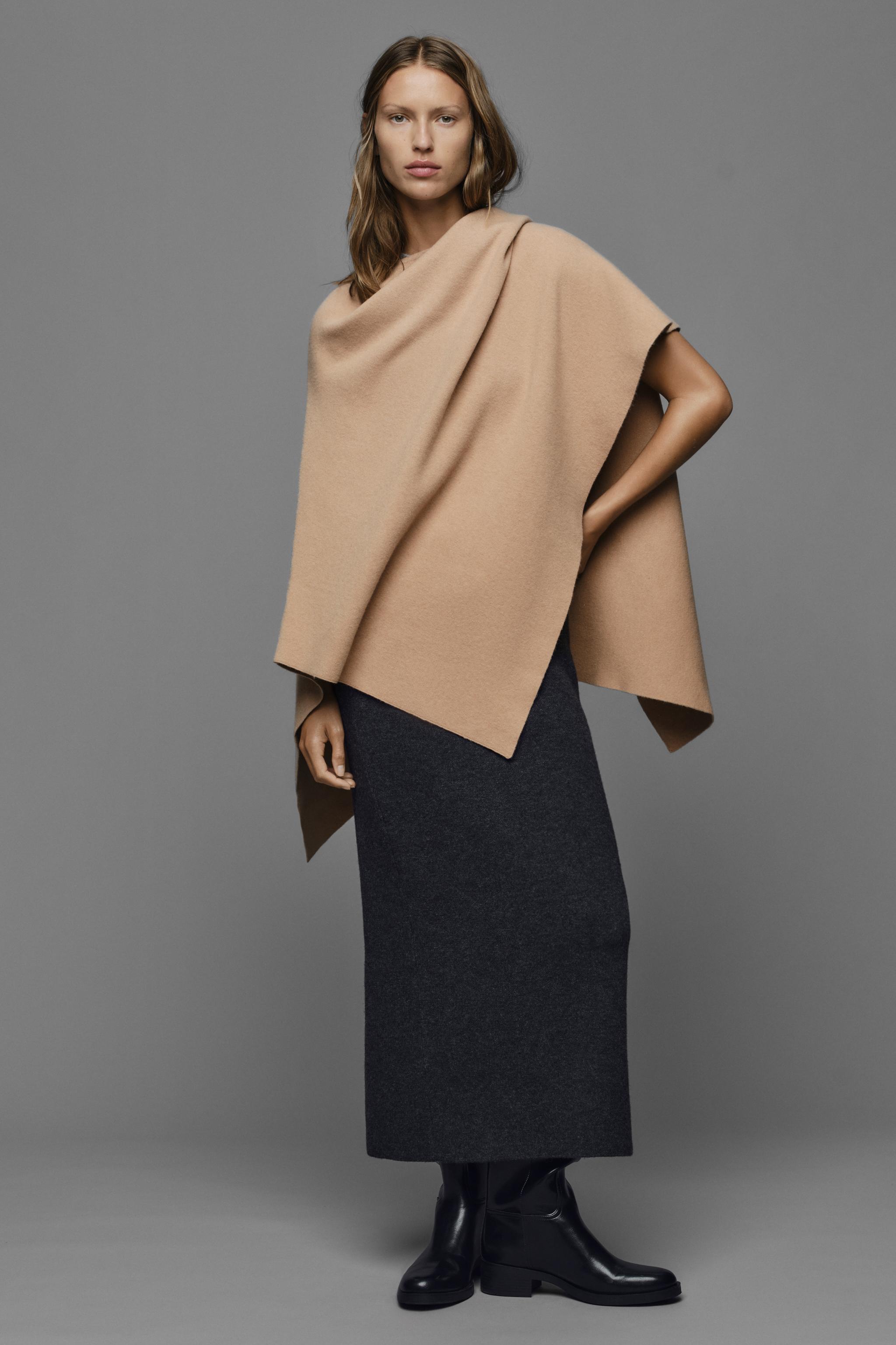 CAPE EN MAILLE UNIE