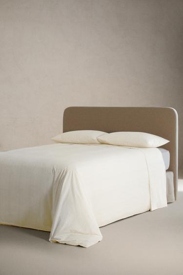 STRIPED FLAT SHEET - Ecru de Zara - Image 1