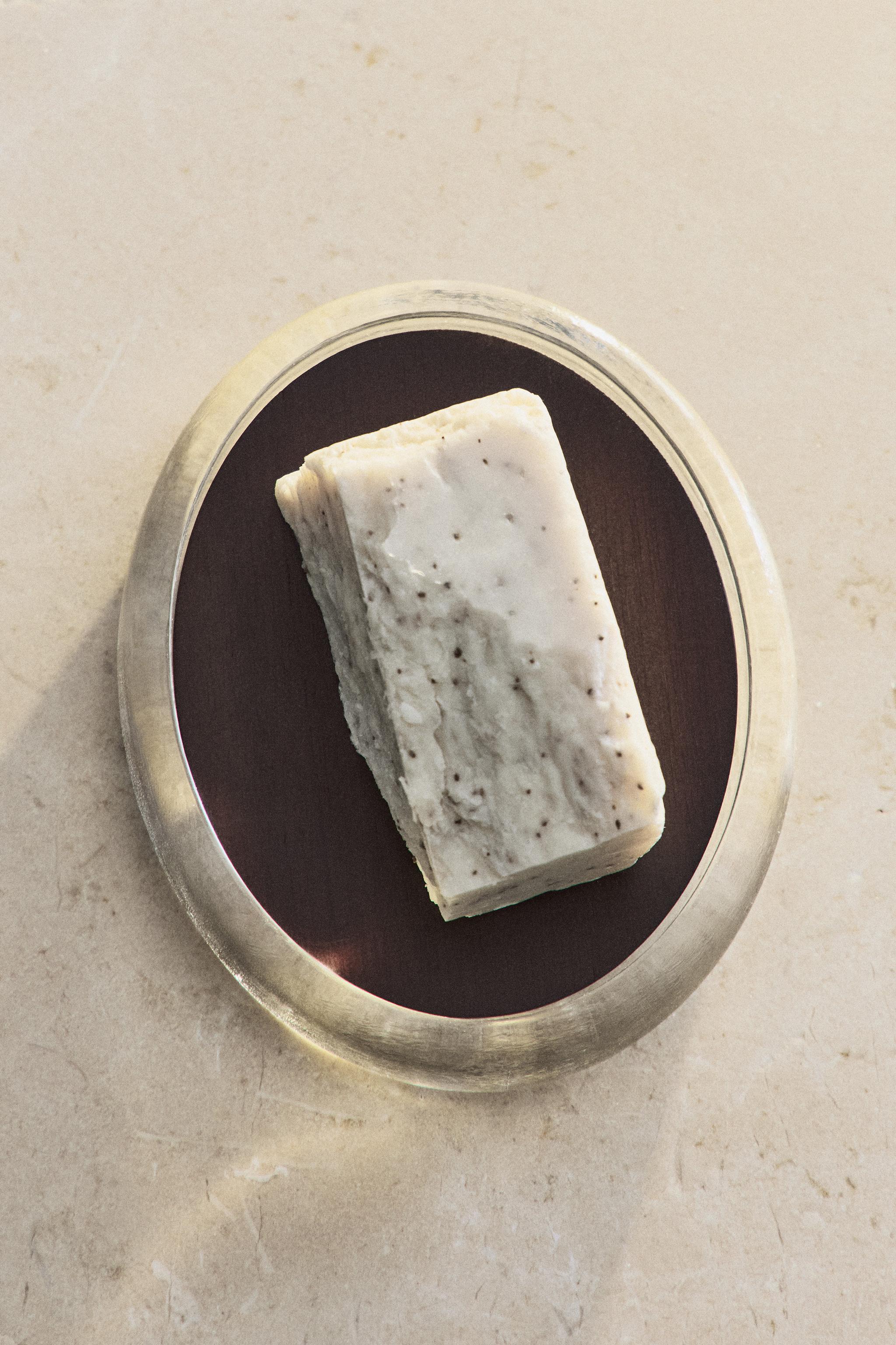 ACACIA WOOD AND GLASS BATHROOM SOAP DISH