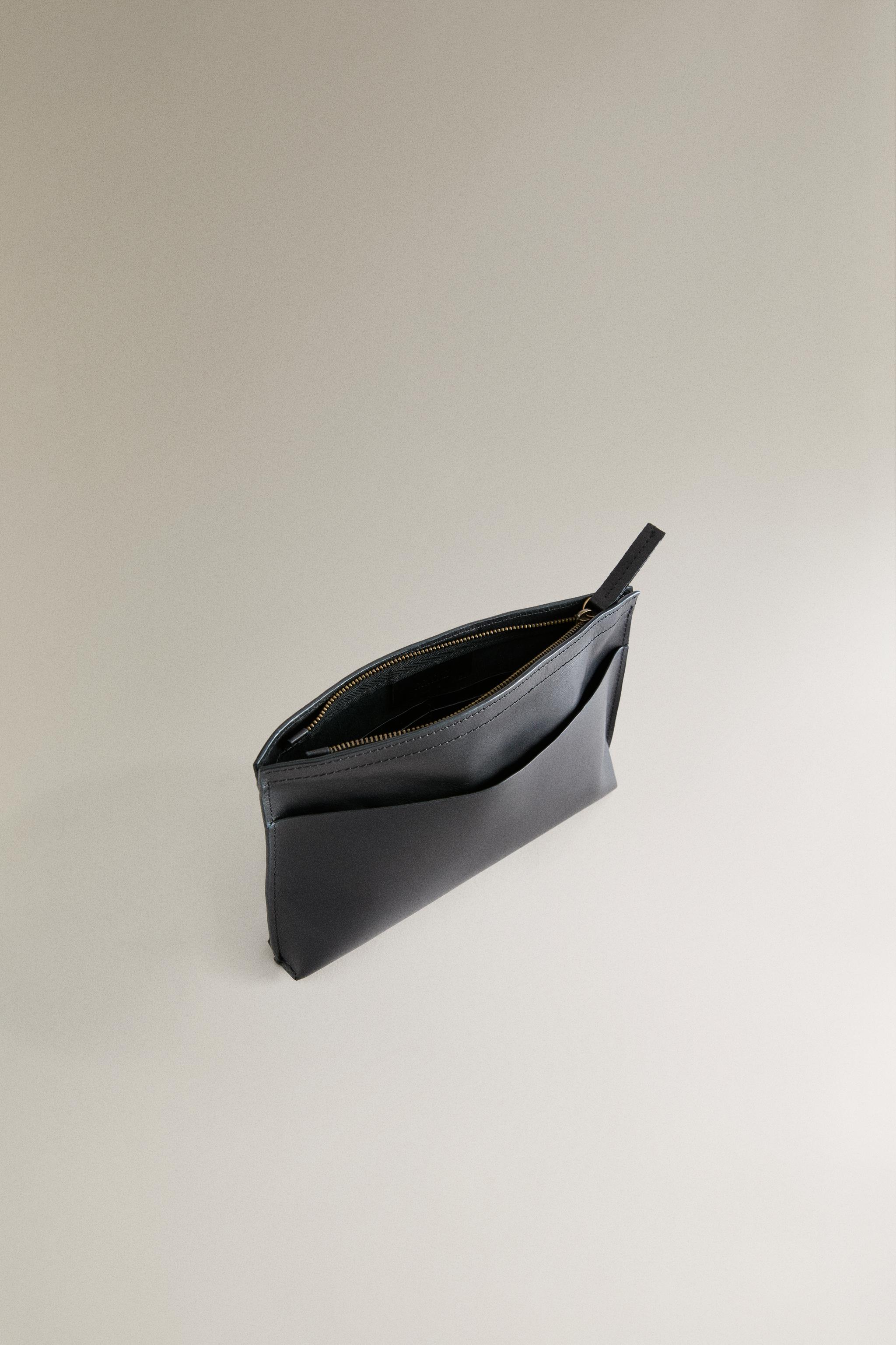 LEATHER MAKEUP BAG CLUTCH