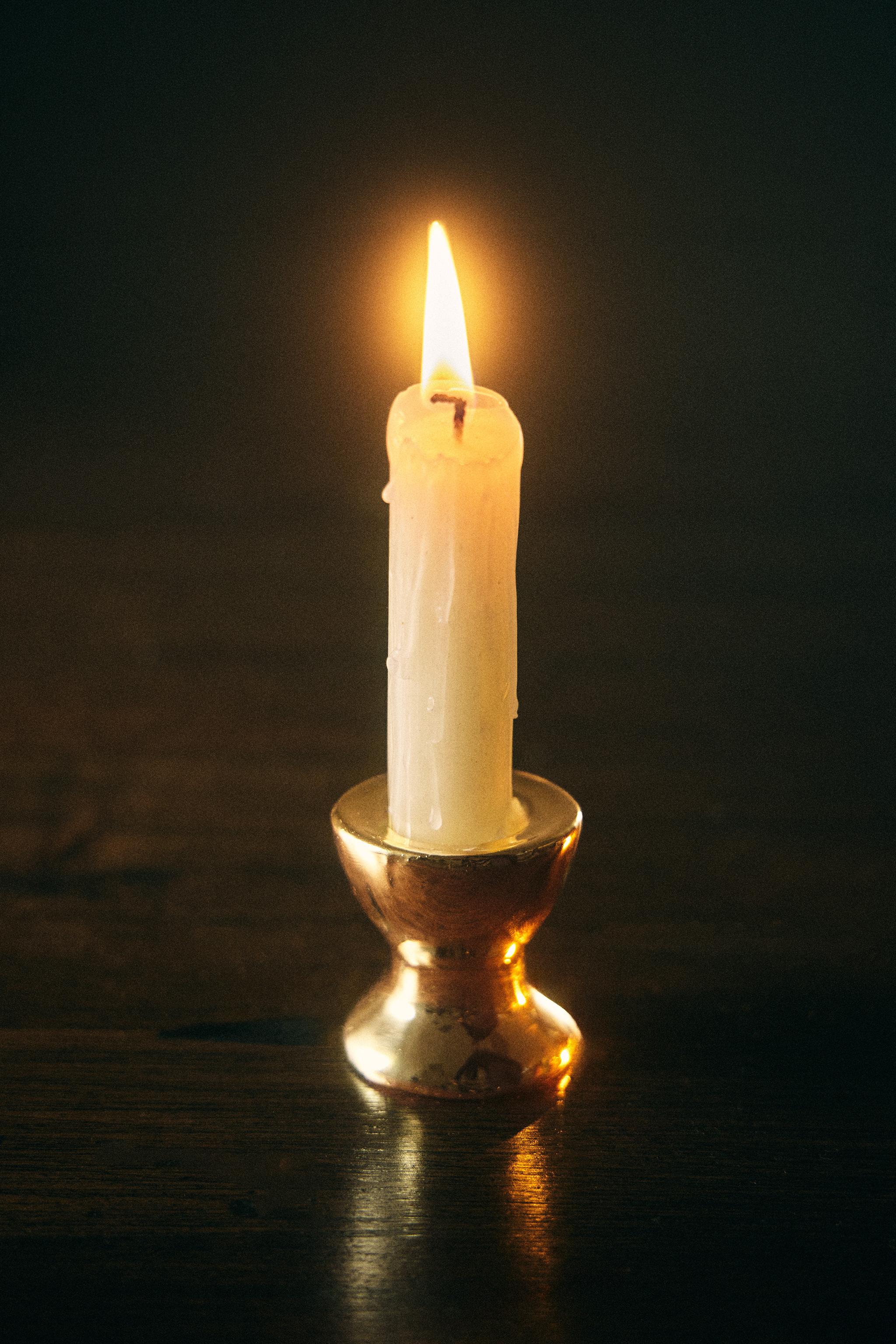 MINI GOLD PORCELAIN CHRISTMAS CANDLESTICK