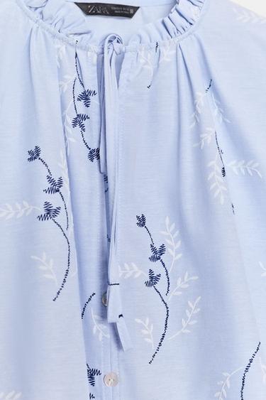 BLOUSE IMPRIMÉE BRODERIES EFFET GOMME - Bleu / Blanc de Zara - Image 8