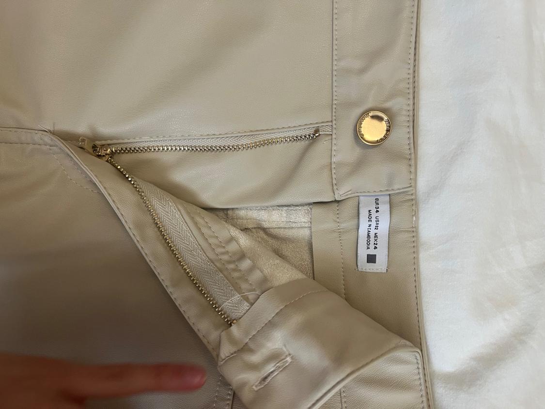 FAUX LEATHER MOM FIT TROUSERS - Image 3