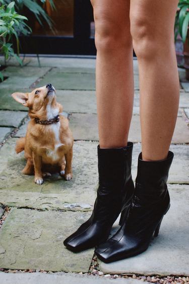 BOTÍN TACÓN PIEL PUNTA CUADRADA - Negro de Zara