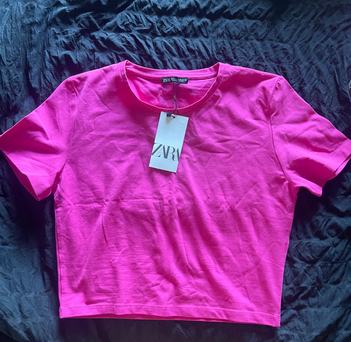 SHORT-SLEEVED T-SHIRT