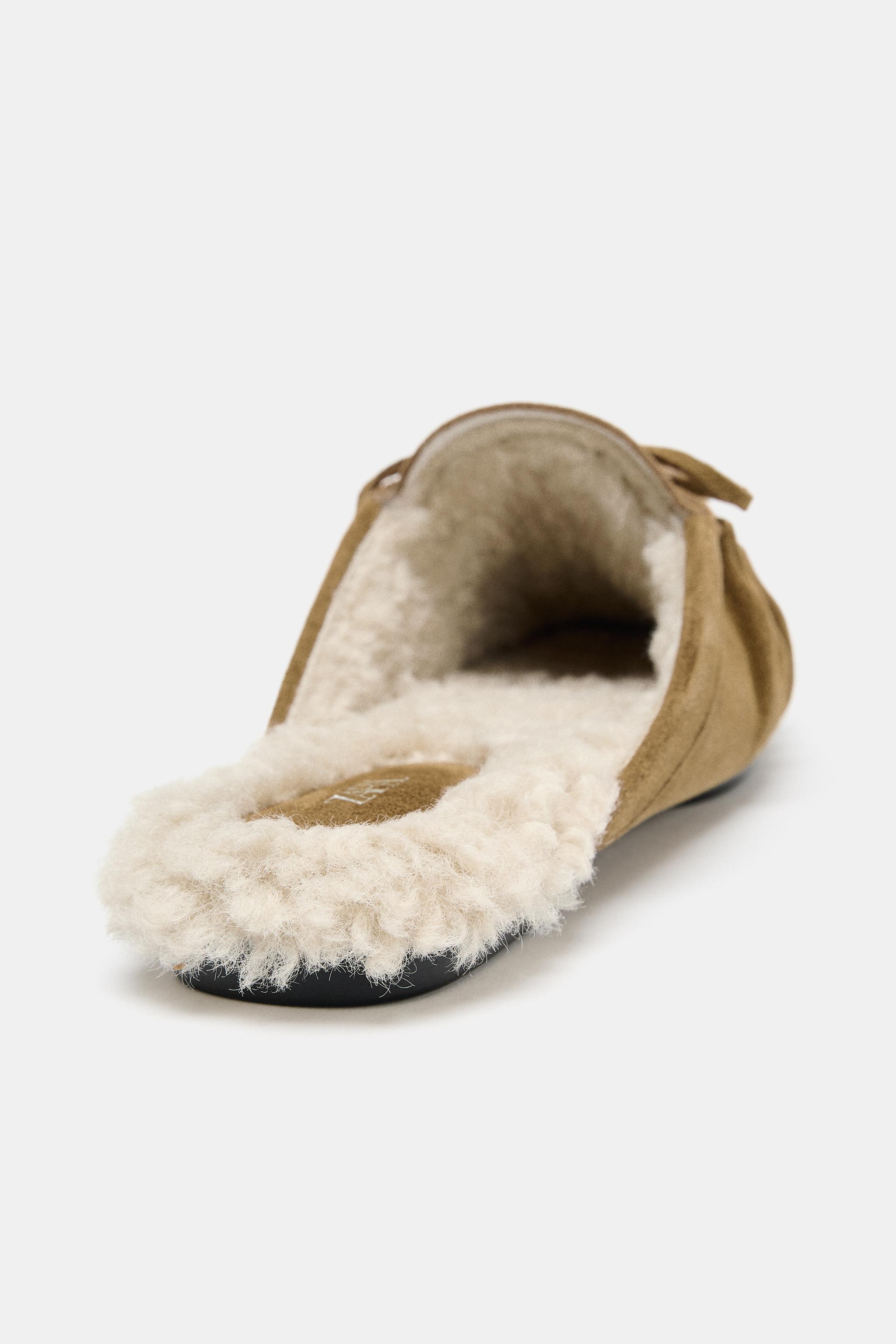 MOCASSINS OUVERTS À L'ARRIÈRE EN CROÛTE DE CUIR
