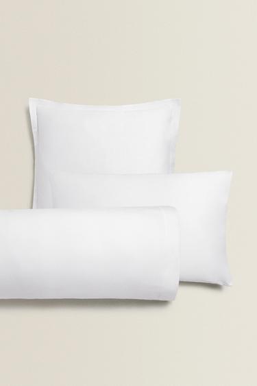 غلاف مخدة ساتان بشريط حافة (كثافة 300 خيط) - أبيض الخاص بـ Zara