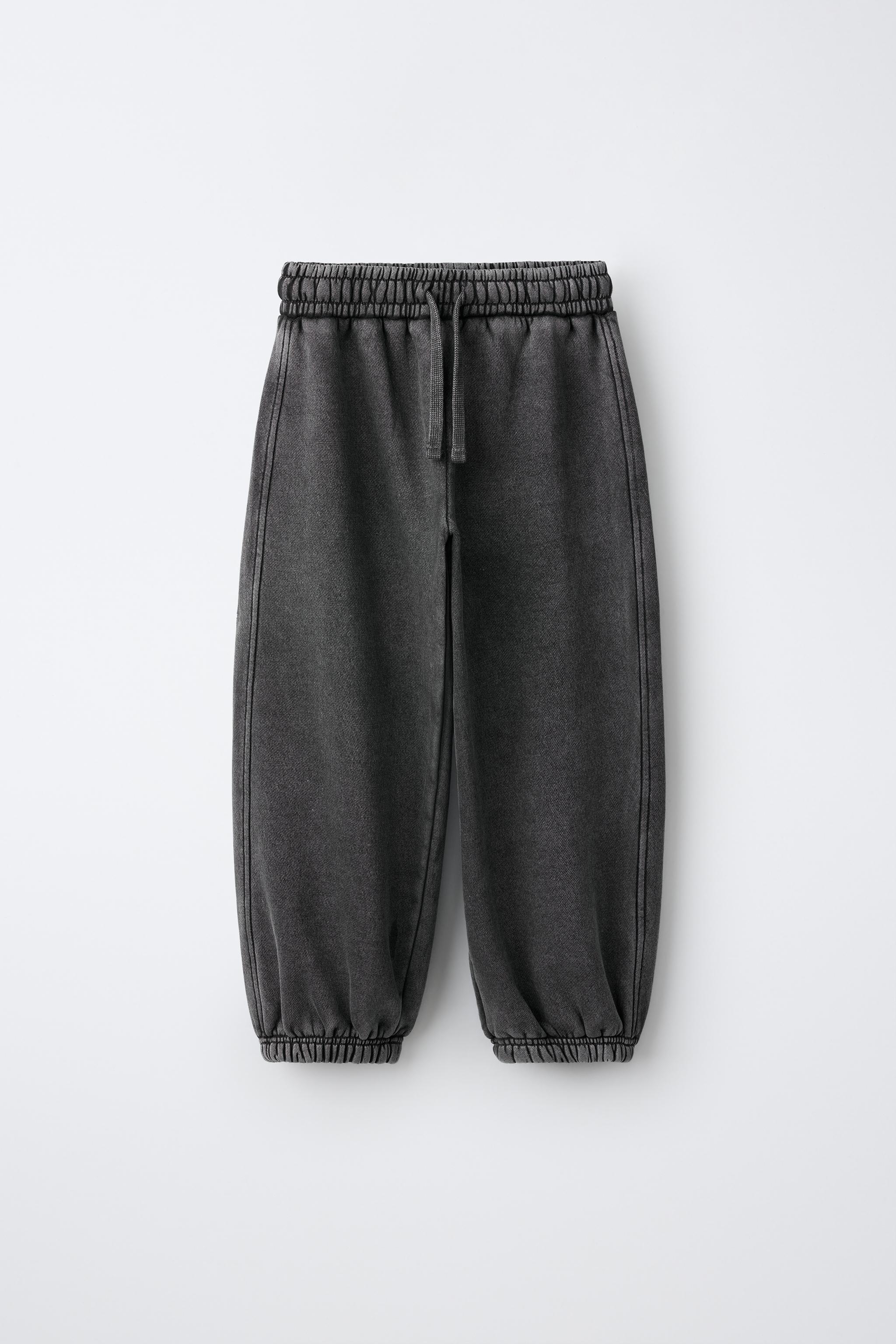 PANTALON JOGGER EFFET DÉLAVÉ DÉCOR STRASS
