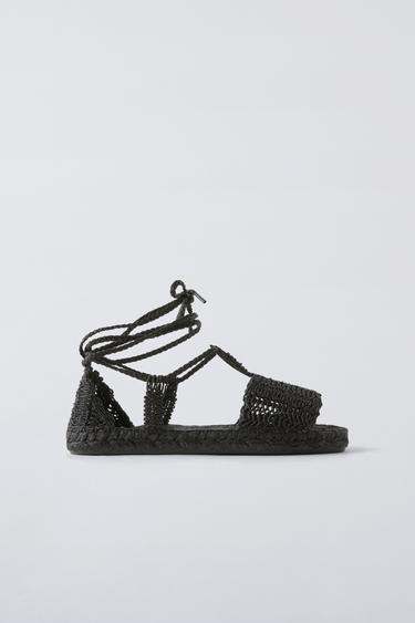 SANDALS WITH TIED ANKLE FASTENING - Black by Zara