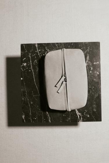 Zara MEDIUM SPLIT SUEDE MAKEUP BAG - Off White