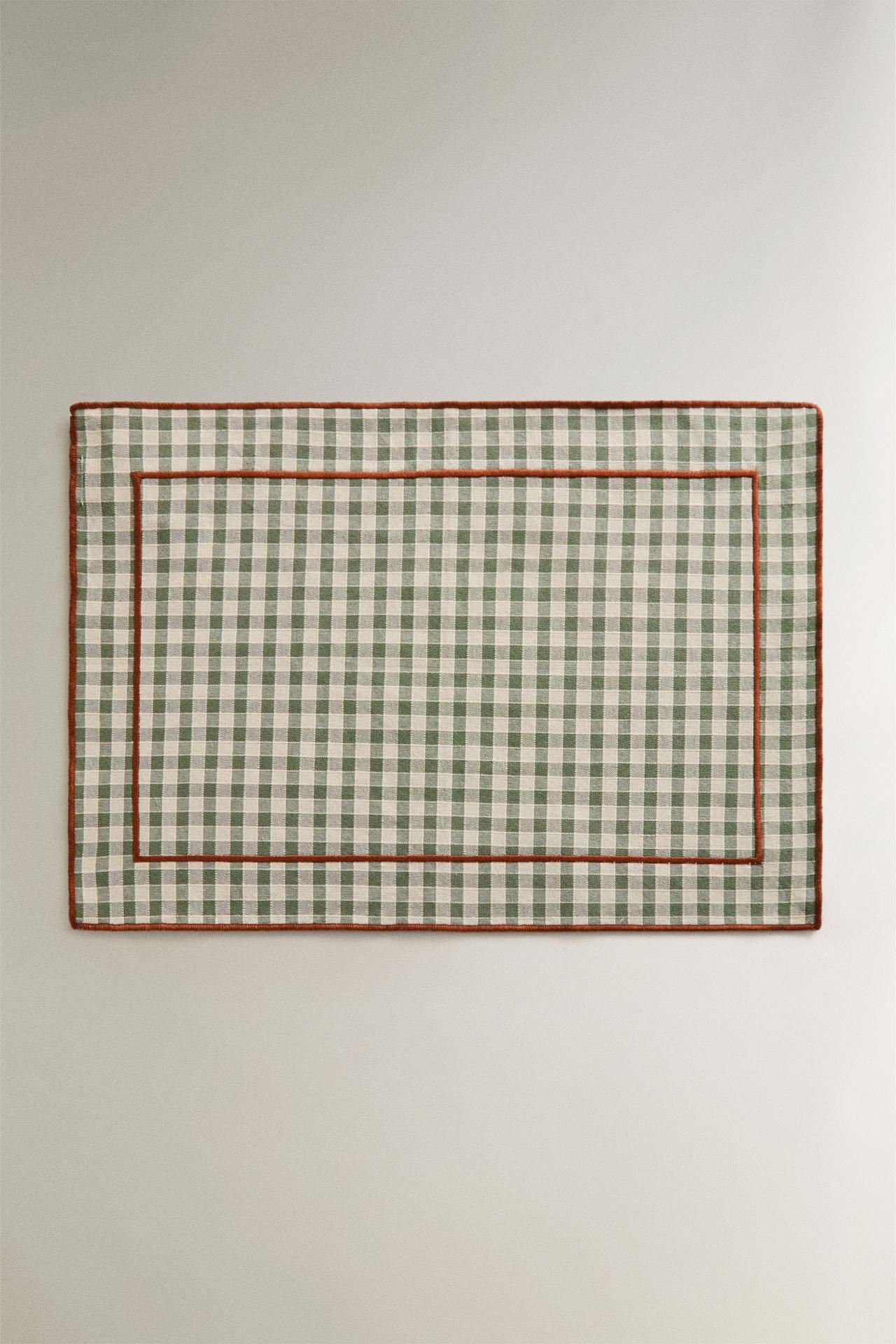 CHECK AND TOPSTITCHED PLACEMAT — Green