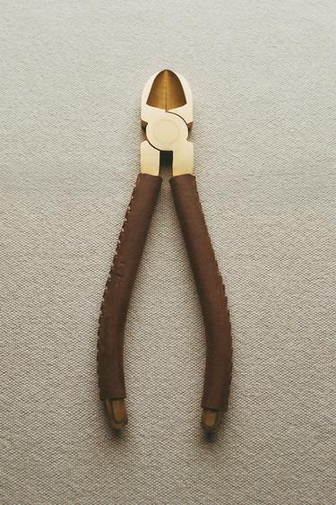 STEEL CUTTING PLIERS WITH LEATHER HANDLE - Brown by Zara