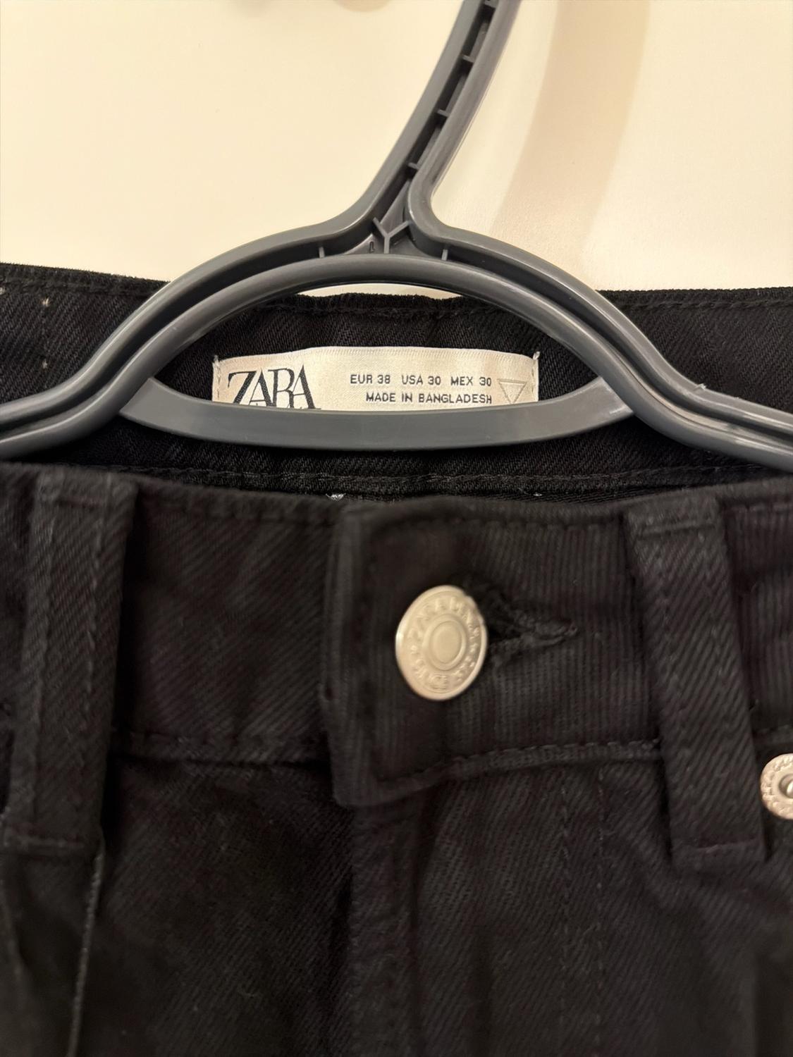 BASIC COLOURED BERMUDAS - Image 2
