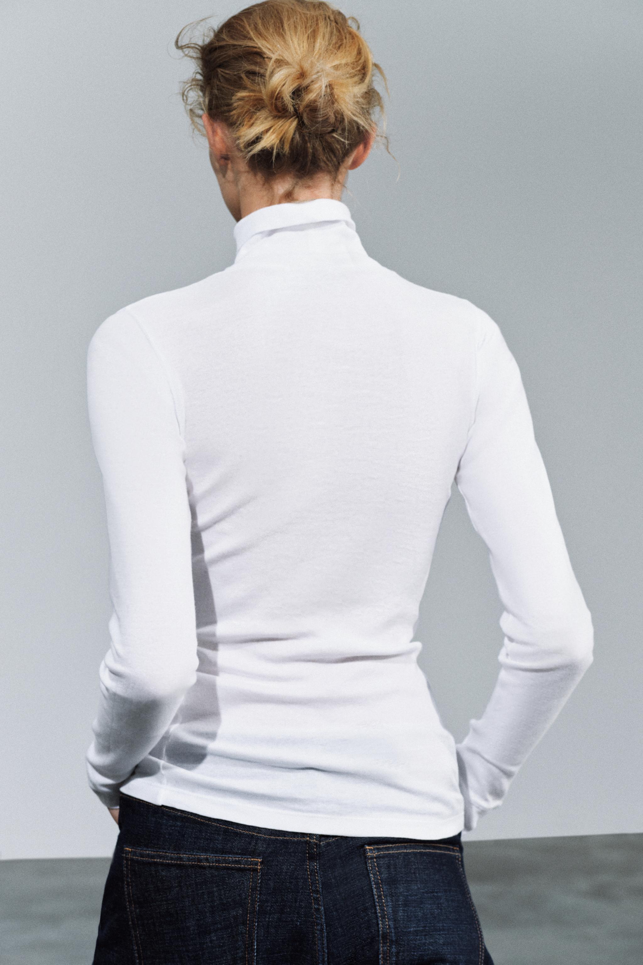 MOCK NECK TOP