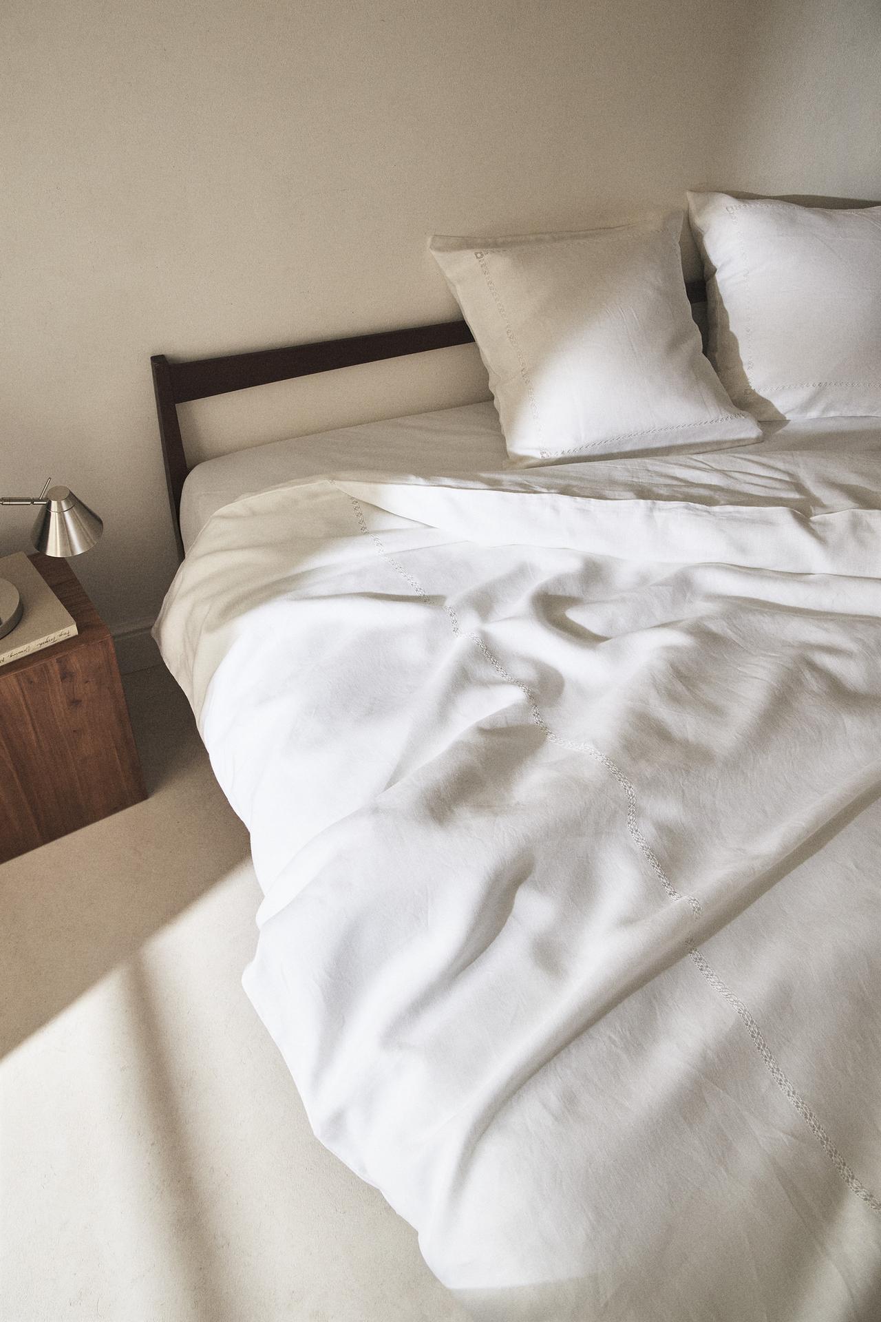 LINEN HEMSTITCHED DUVET COVER — White