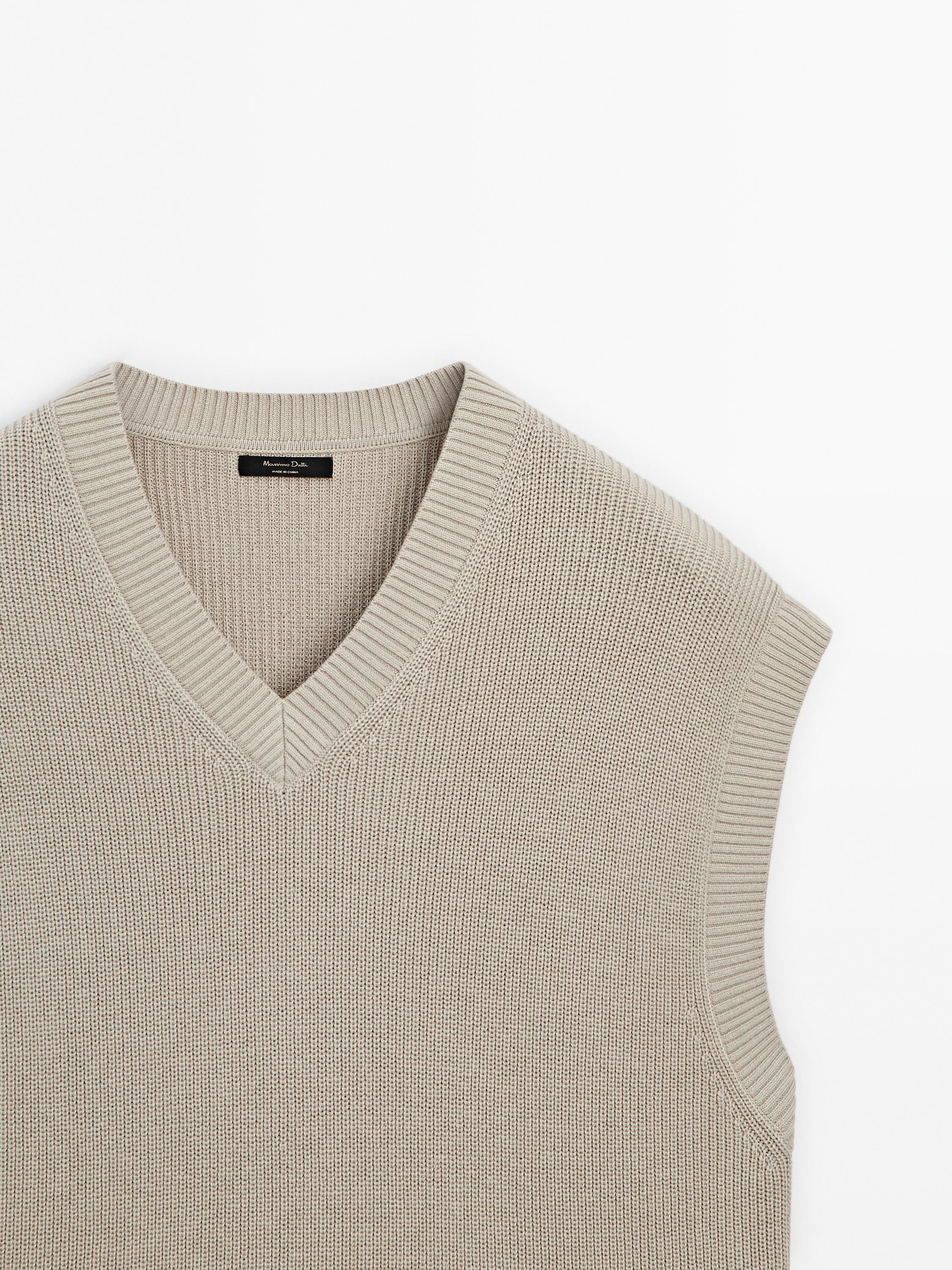 V-neck knit vest