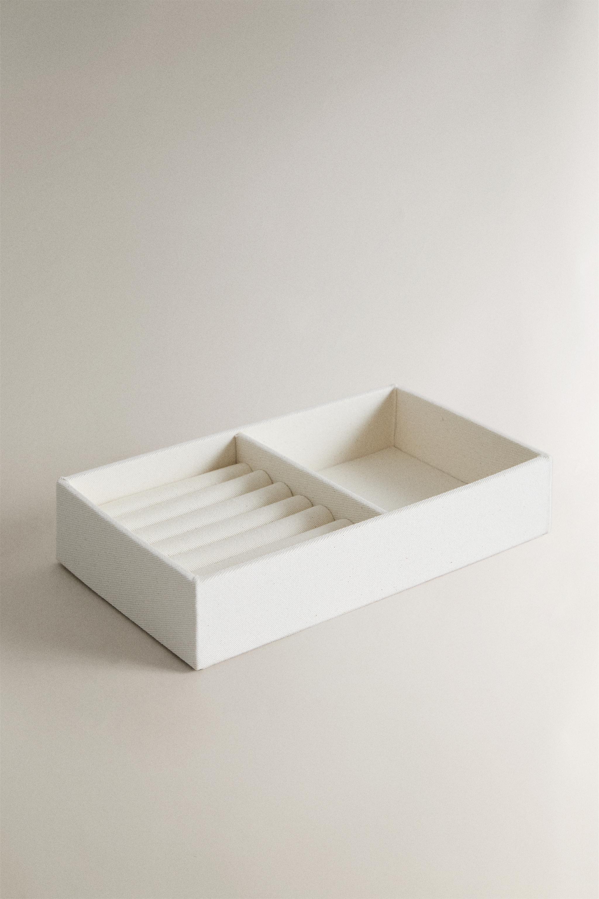 COTTON JEWELLERY ORGANISER — Ecru