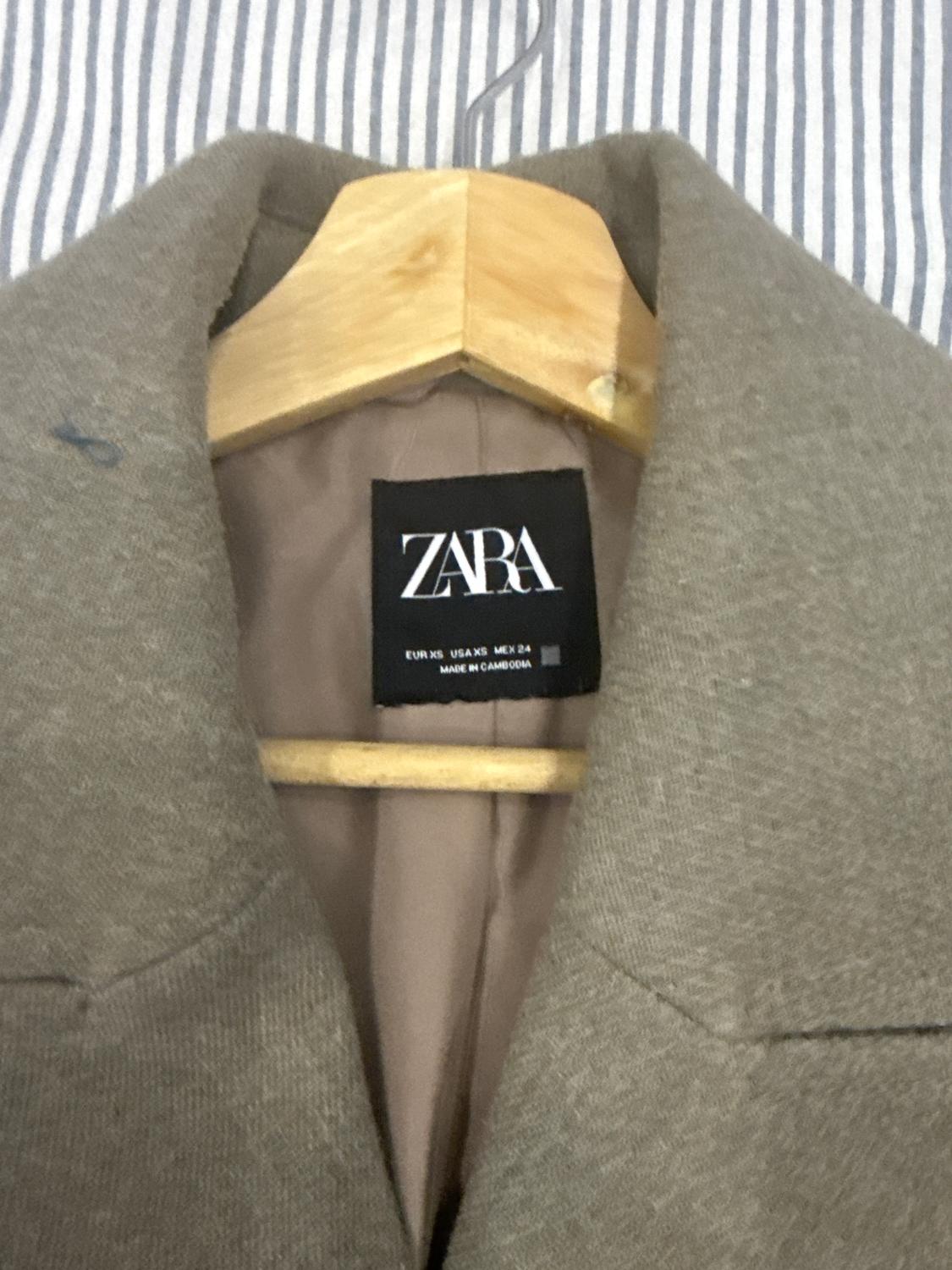 SHORT DOUBLE-BREASTED COAT - Image 2