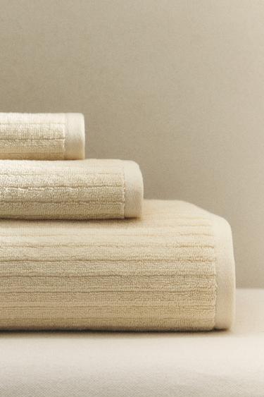 TEXTURED STRIPED BATH TOWEL - Yellow by Zara - Image 5
