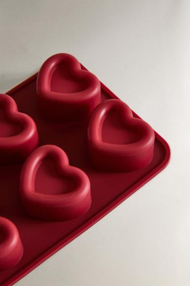 SEAU À GLACE PLATEAU SILICONE CŒURS - Rouges de Zara - Image 2