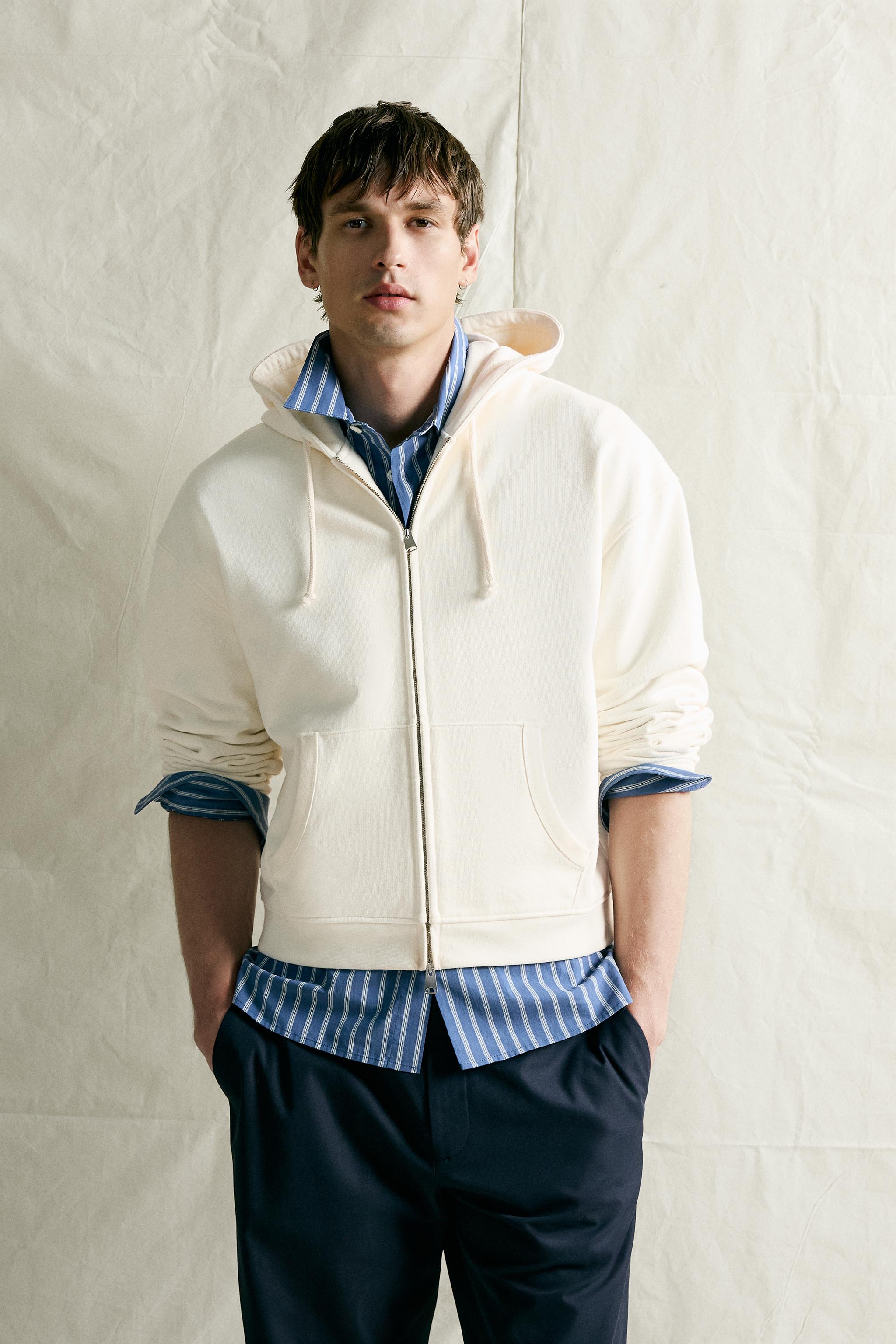 REGULAR FIT ZIP-UP HOODIE — Ecru