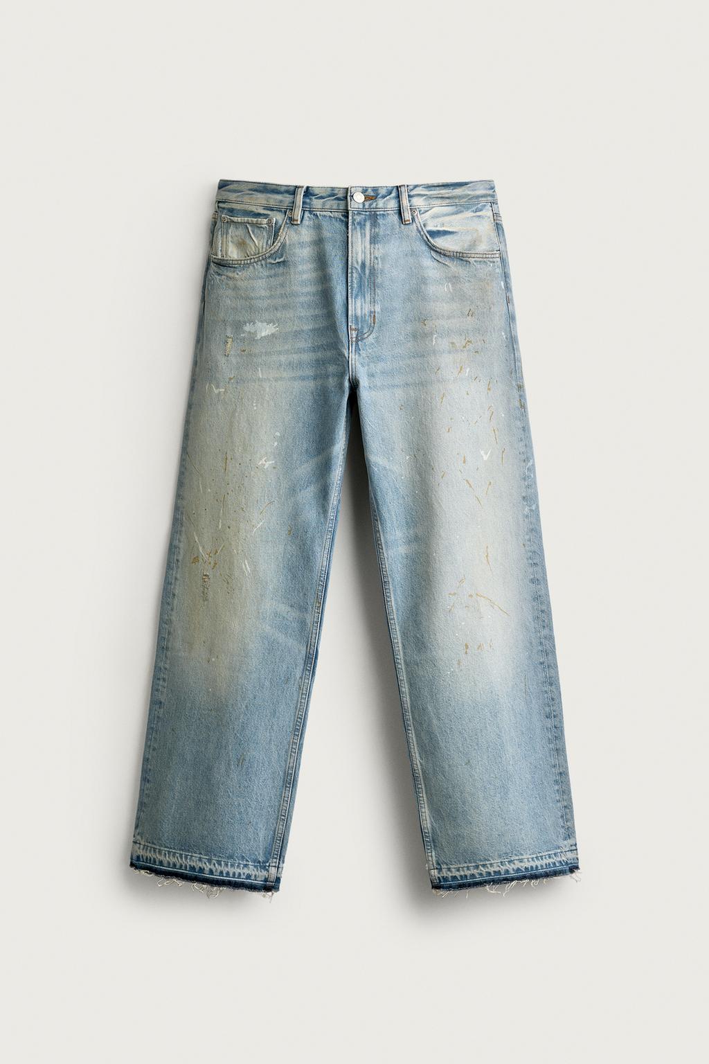 LOOSE-FIT JEANS