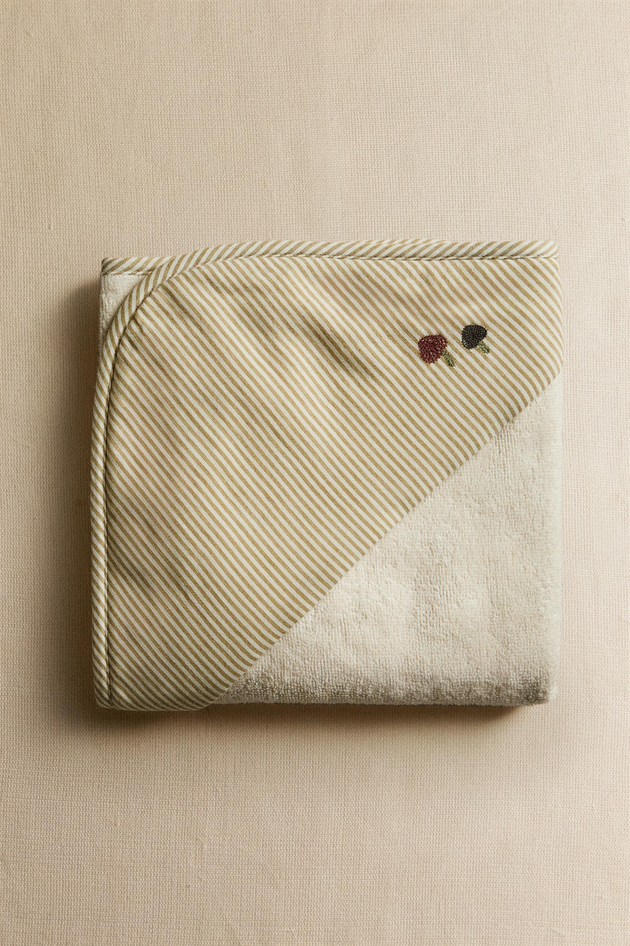 STRIPED MUSLIN HOODED BABY BATH TOWEL