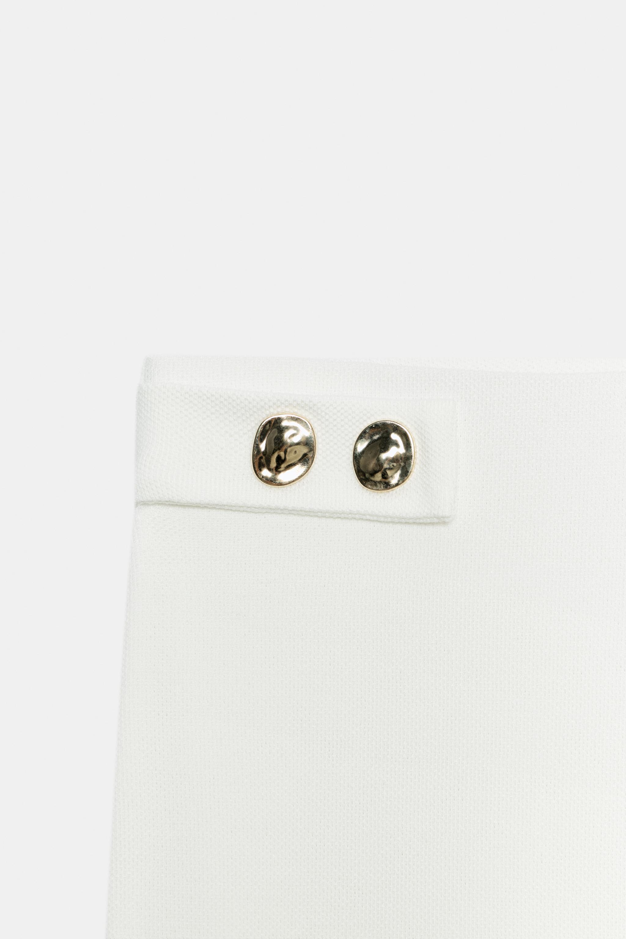 PANTALON DROIT EN PIQUÉ AVEC BOUTONS