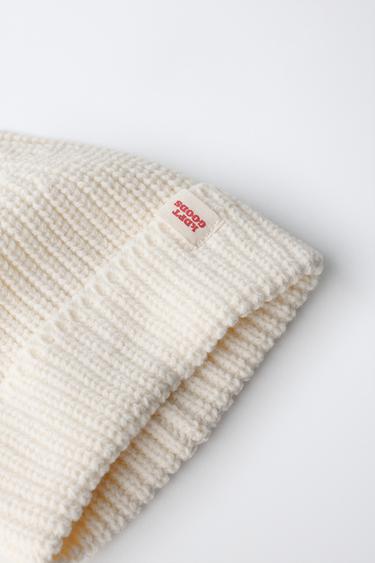 KNIT BEANIE WITH LABEL - Ecru by Zara