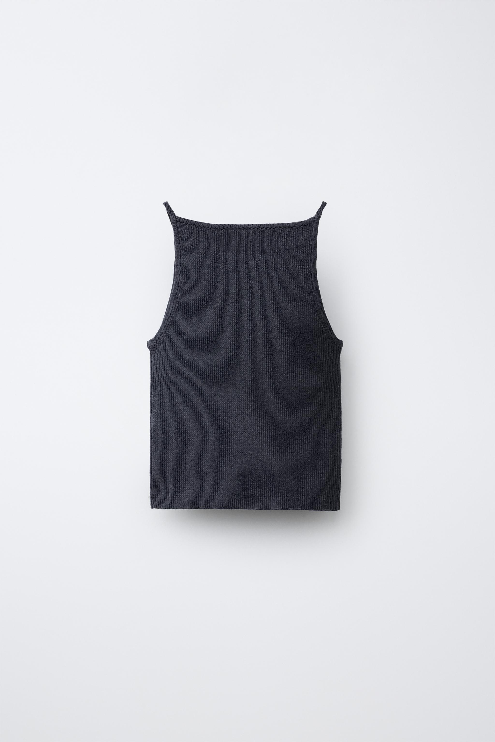 RIBBED KNIT TOP
