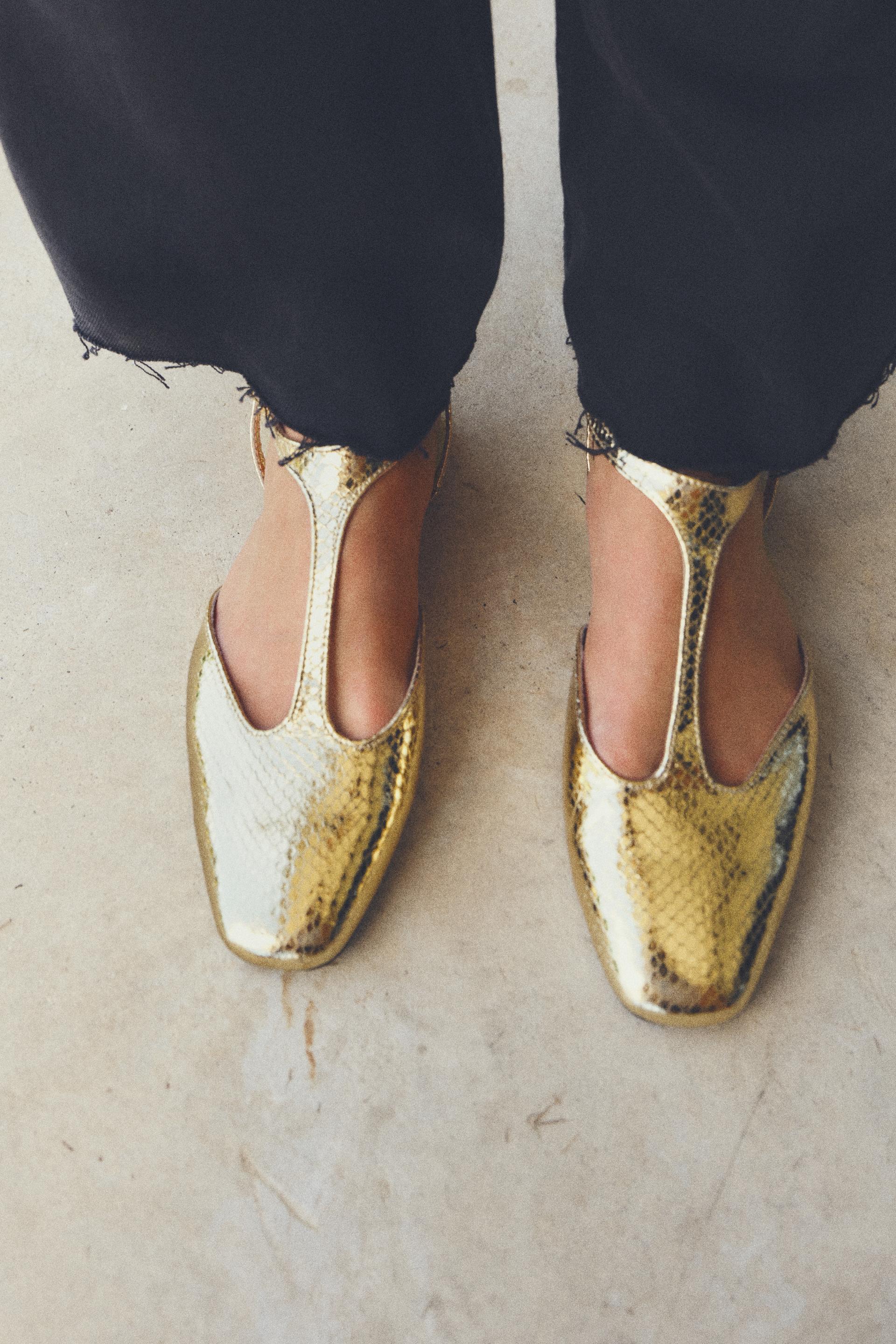 METALLIC FLATS | ZARA India