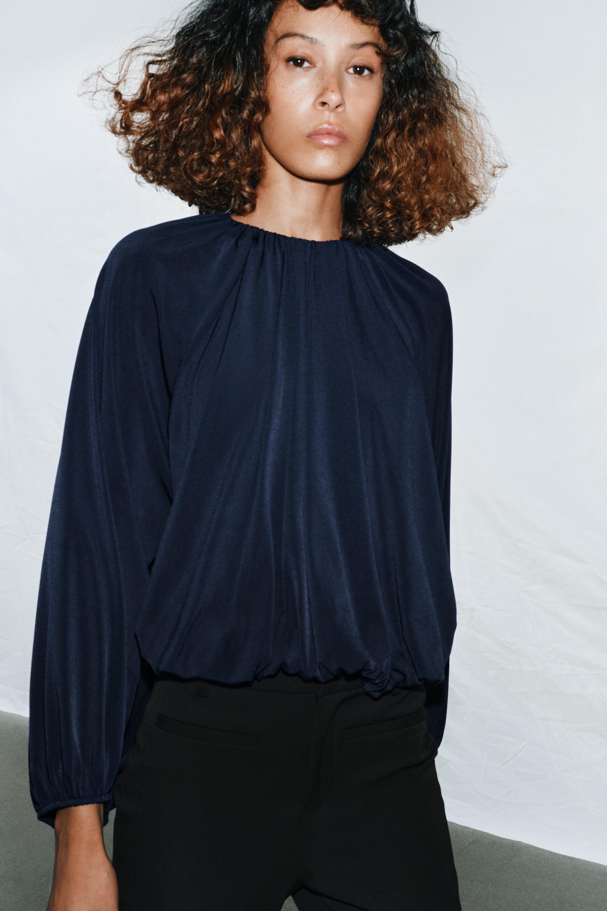 BALLOON TOP WITH OPENINGS