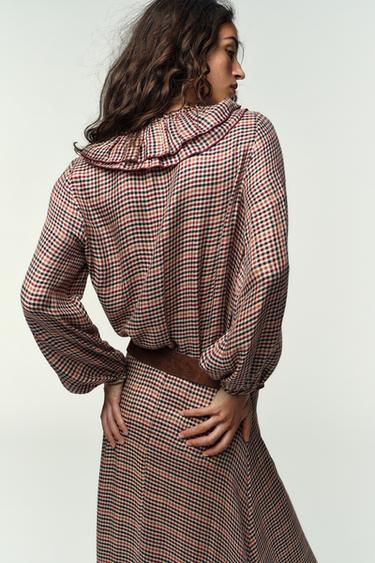 BLOUSE À CARREAUX ET VOLANTS - Marron / Écru de Zara - Image 5