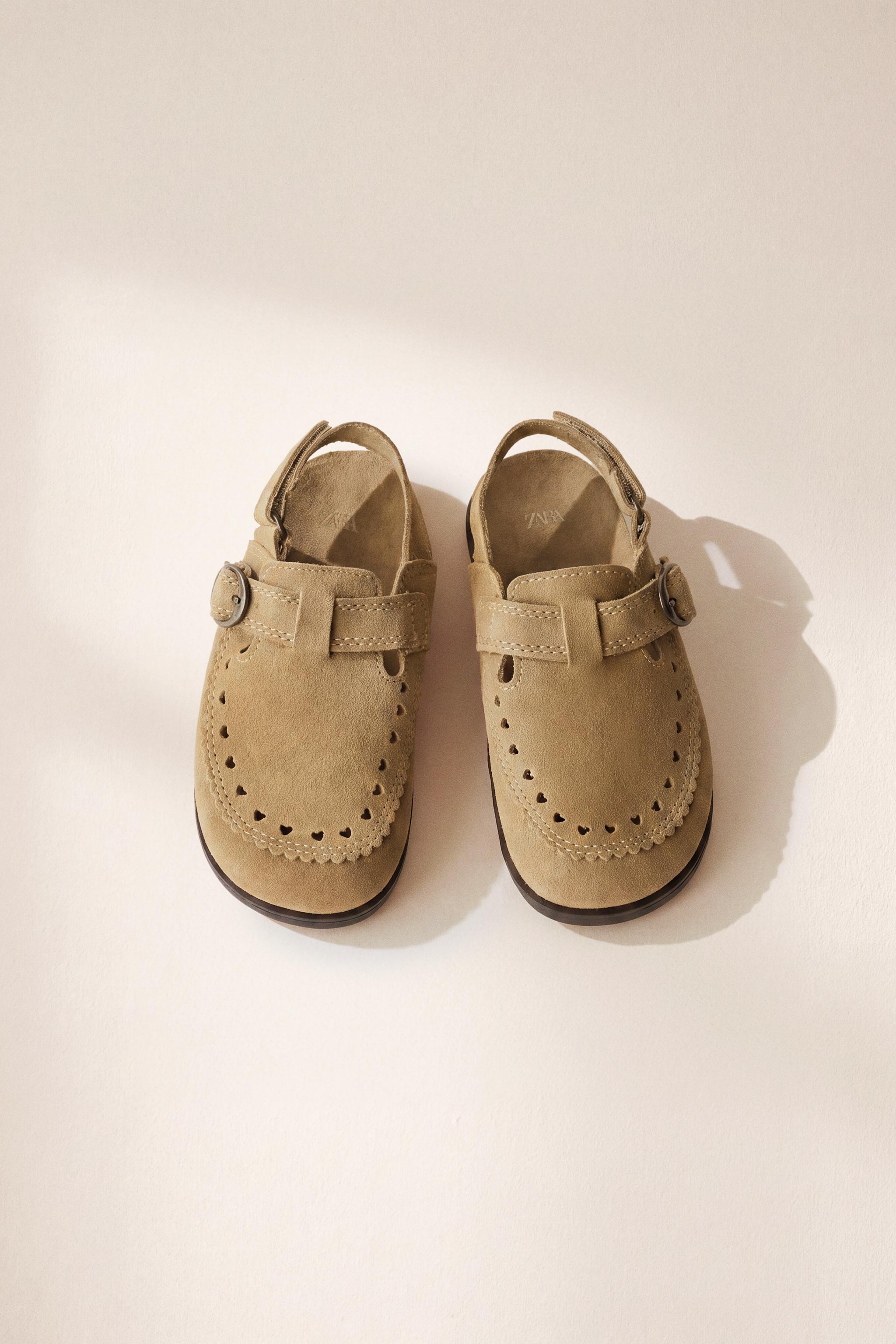 LEATHER HEART CLOGS — Sandy Brown