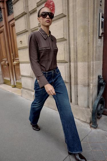 قميص ببييهات هيكلية - بني الخاص بـ Zara